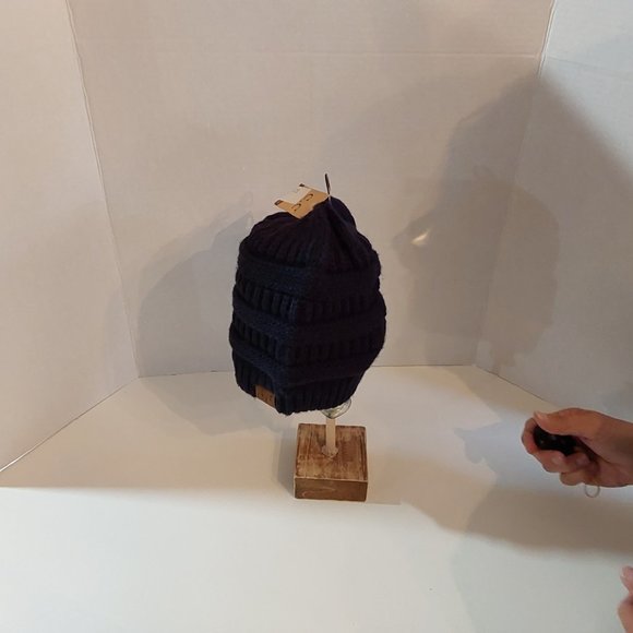 CC Beenie Navy Blue Size One Size Fits All New With Tags - Picture 4 of 6